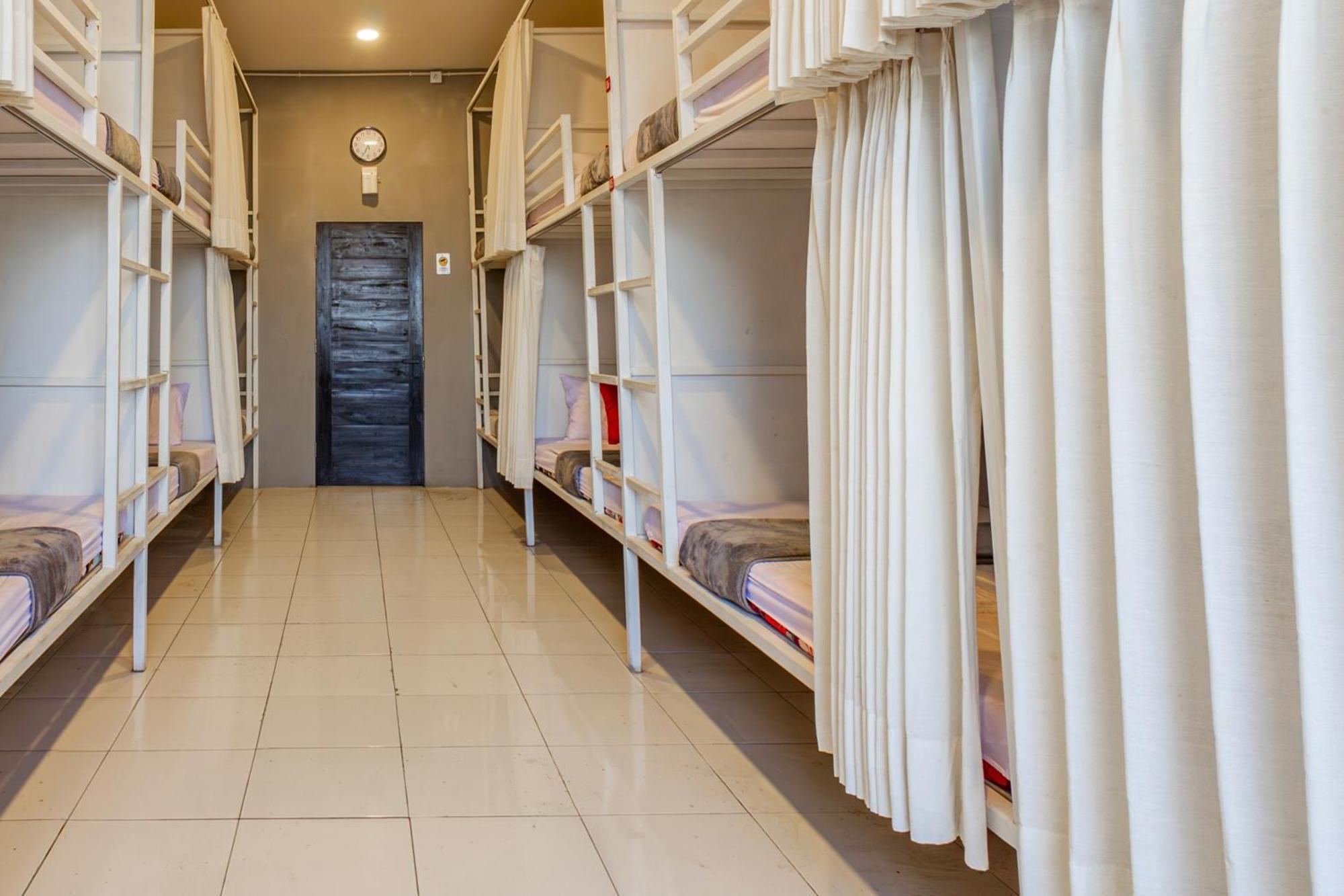 Collection O Near Formerly De Shabach Hotel 4*