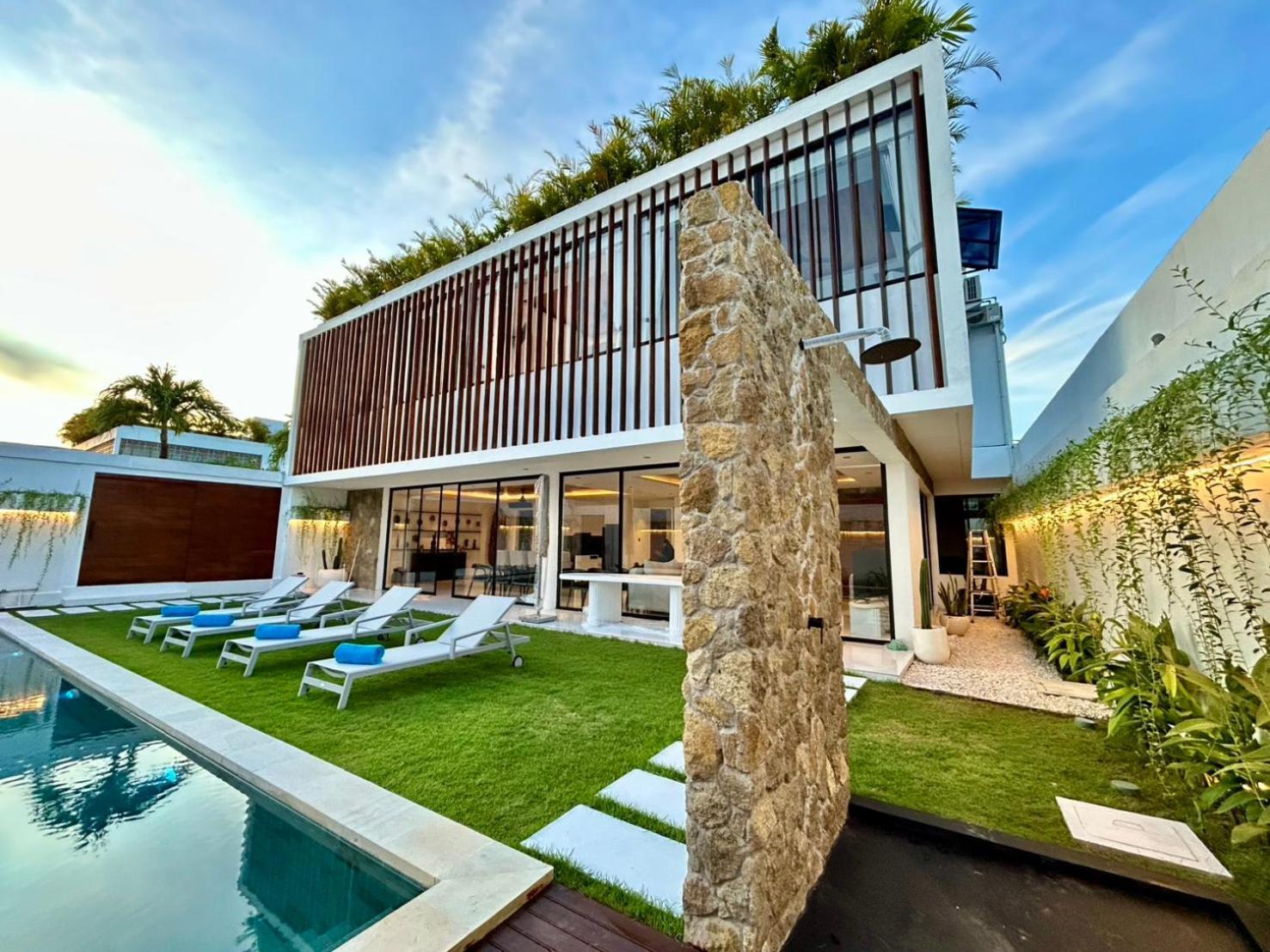 Villa Kamawis *