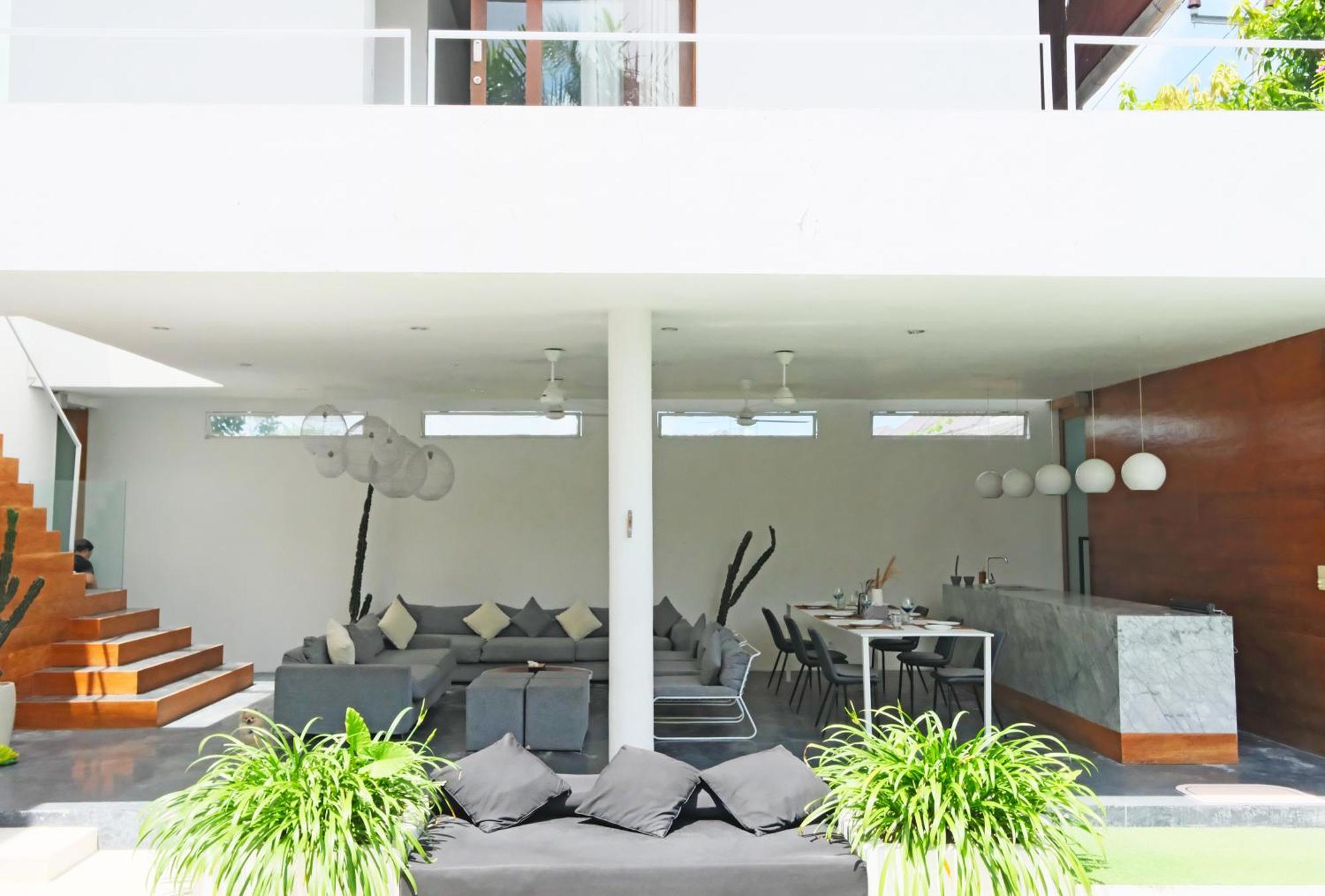 Modern & 3 Bedroom Cinema Villa