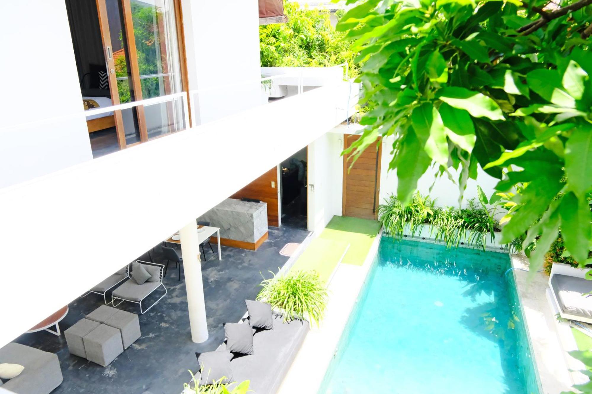 Modern & 3 Bedroom Cinema * Seminyak (Bali)