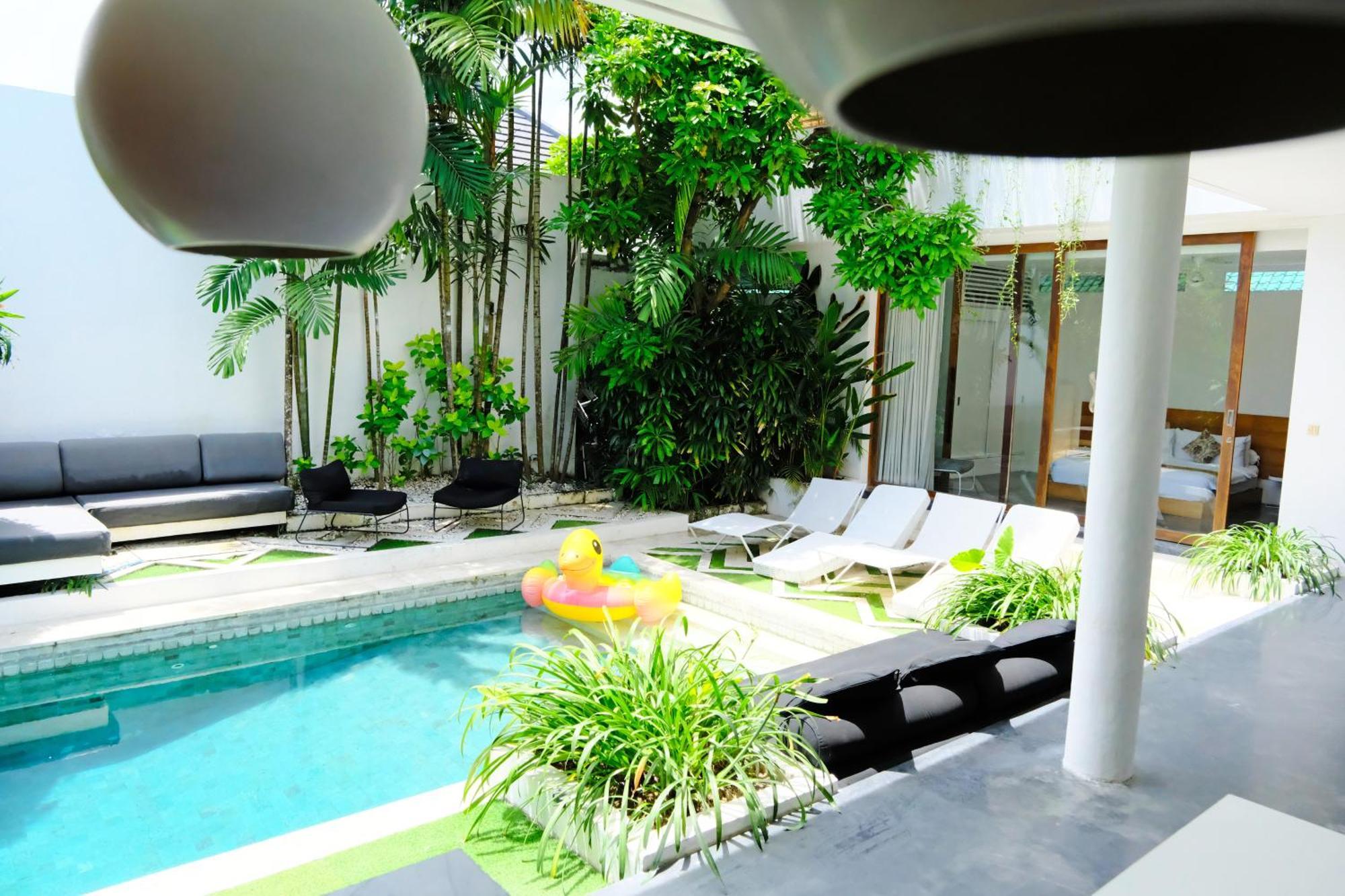 Modern & 3 Bedroom Cinema Villa