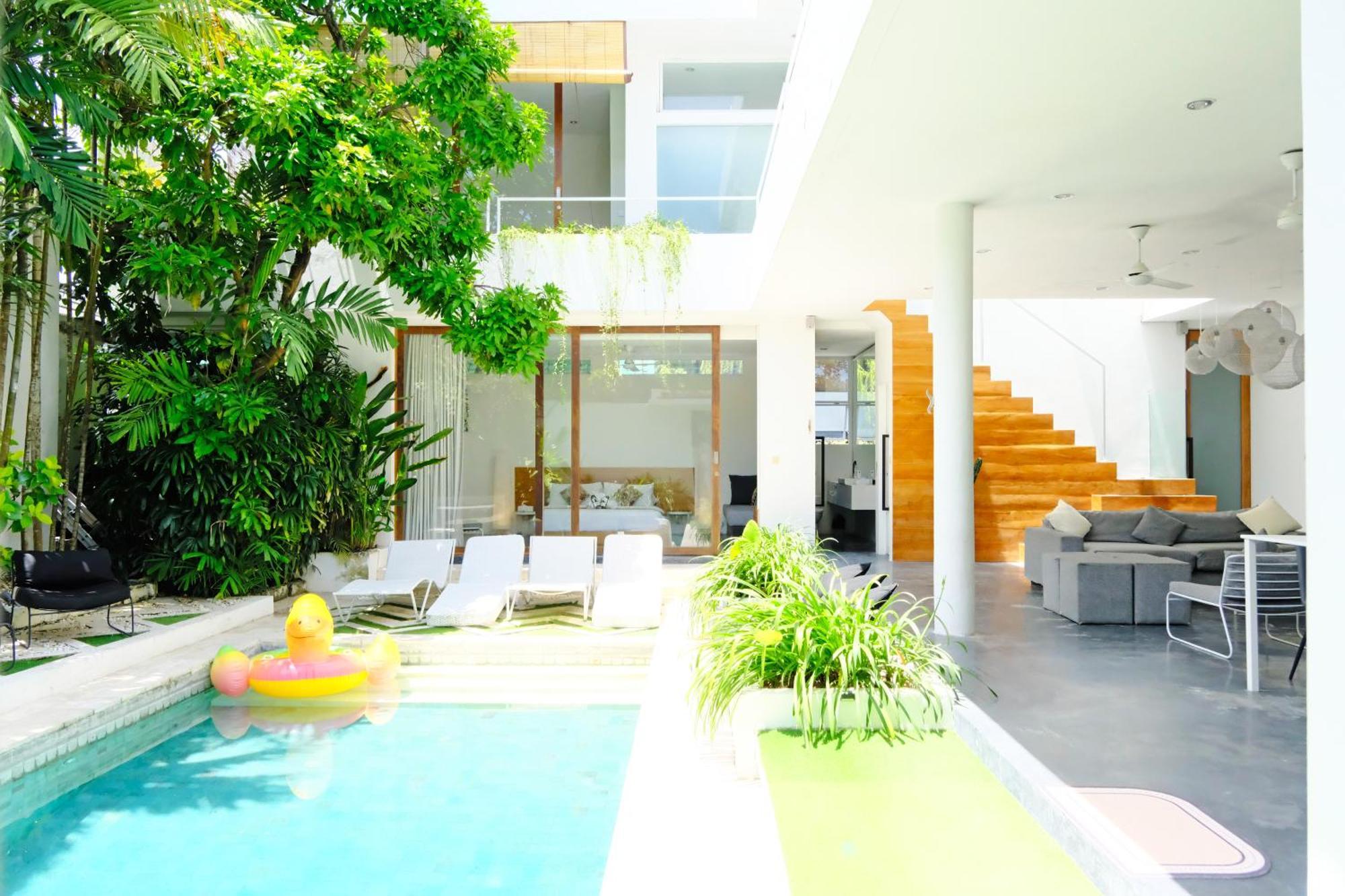 Modern & 3 Bedroom Cinema * Seminyak (Bali)