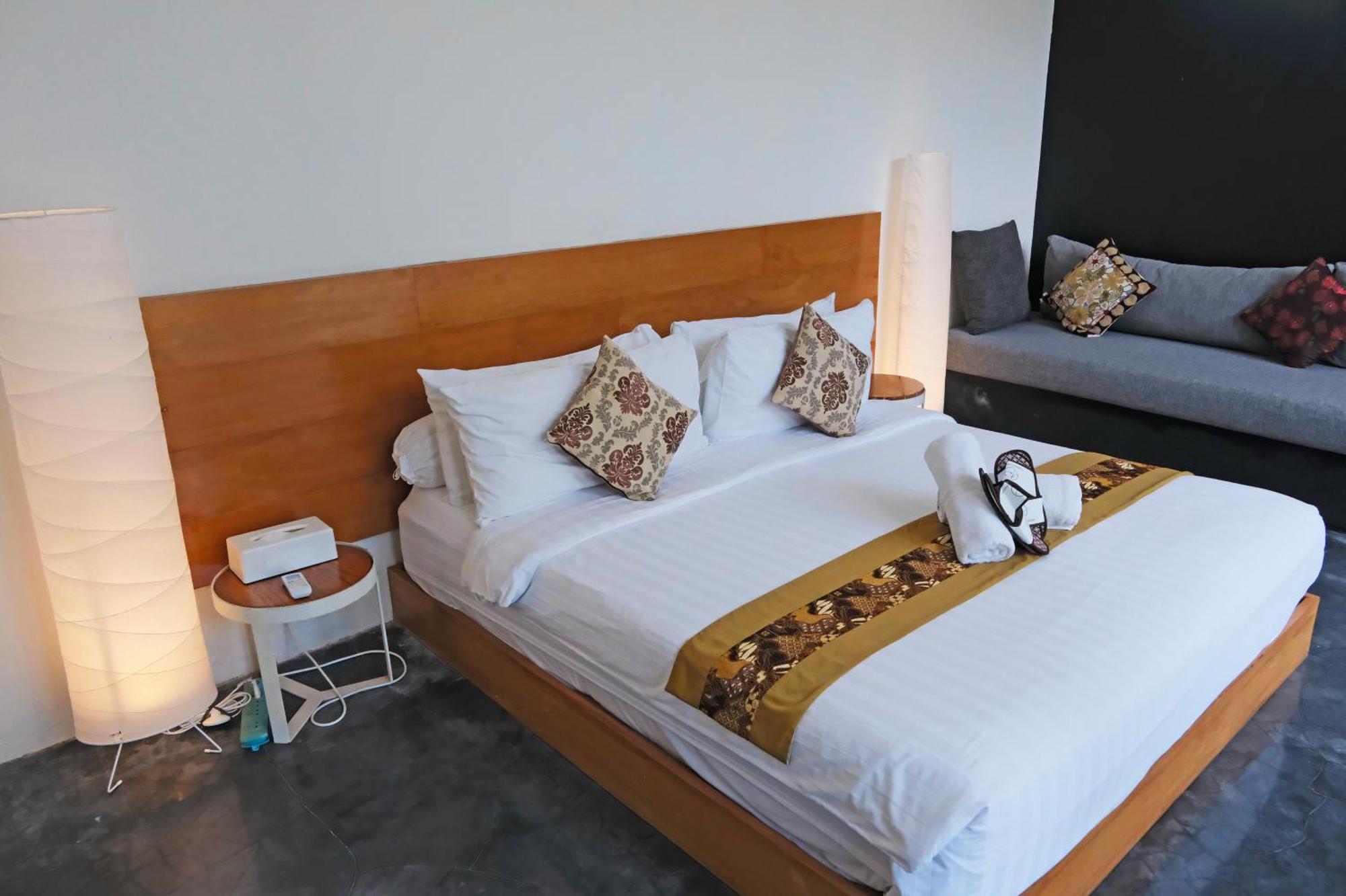 Modern & 3 Bedroom Cinema Villa