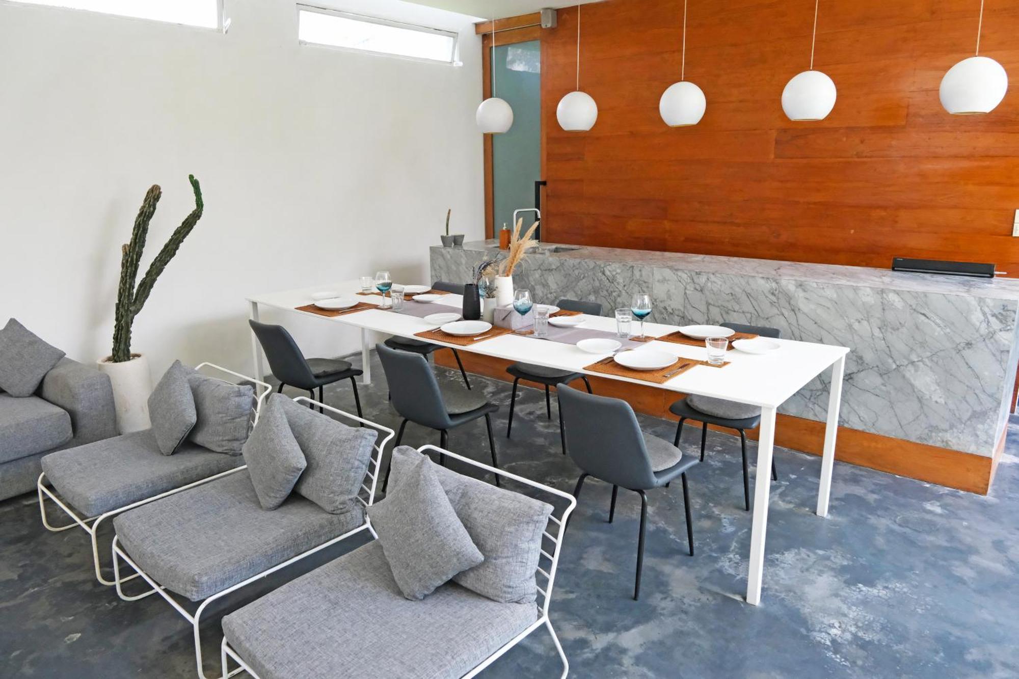 Villa Modern & 3 Bedroom Cinema Seminyak (Bali)