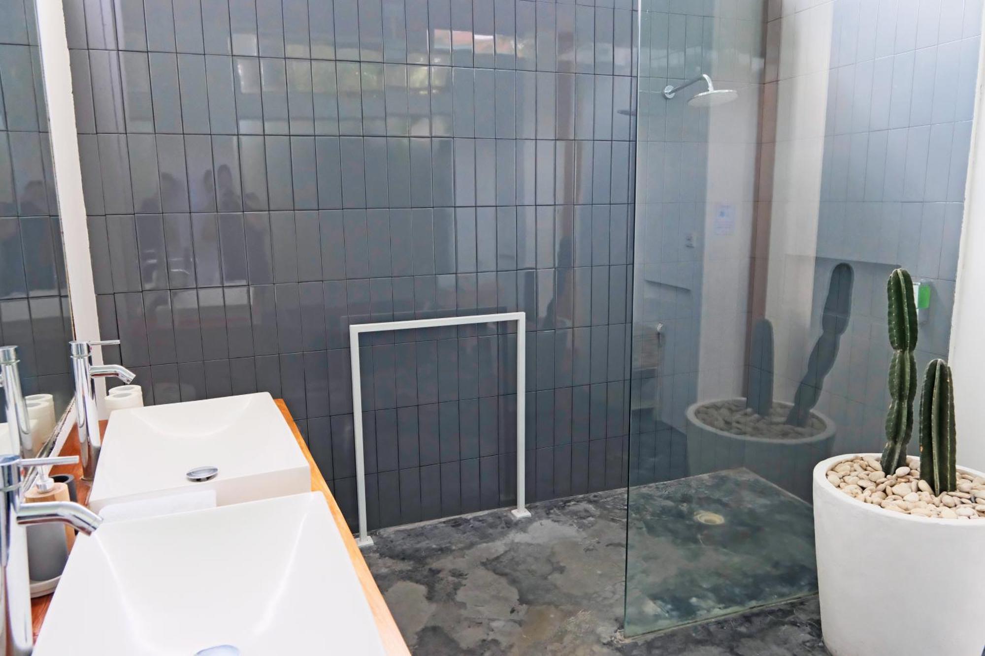 Villa Modern & 3 Bedroom Cinema Seminyak (Bali)