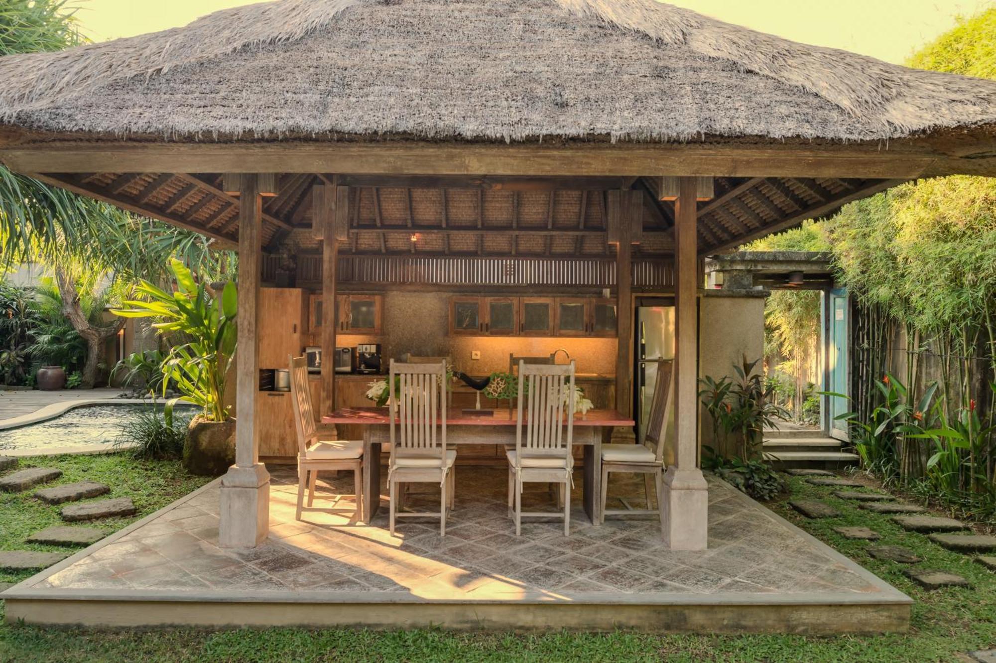 Biệt thự Tirta Naga Bali *