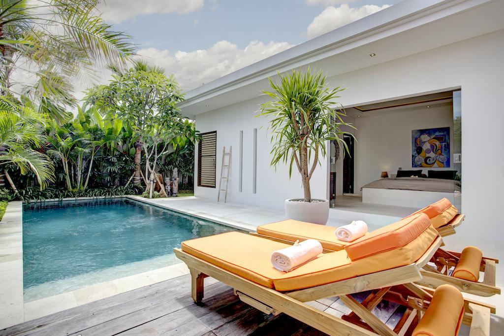Jonas Bali * Seminyak (Bali)