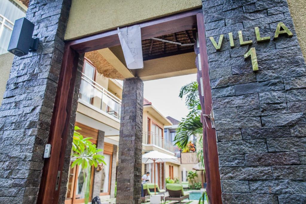 O * Seminyak (Bali)