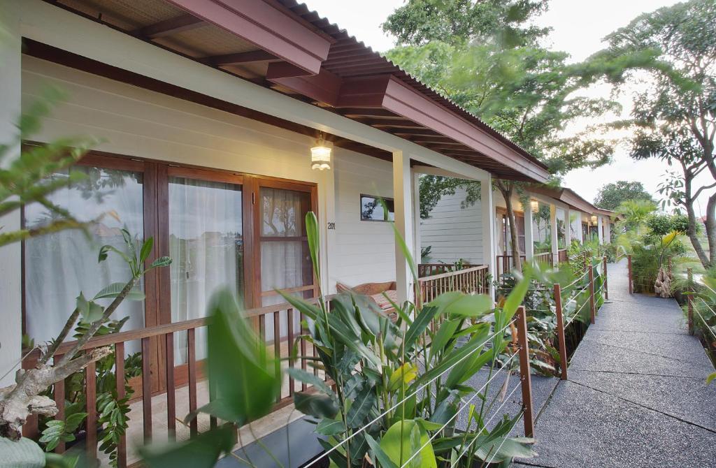 The Holiday park 3*