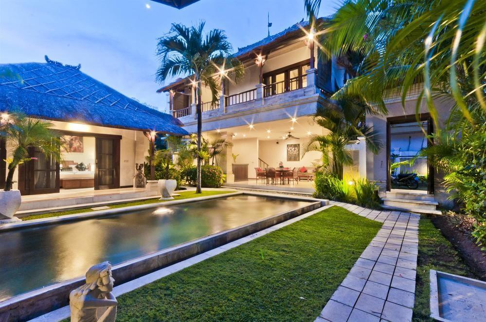 Krisna * Seminyak (Bali)