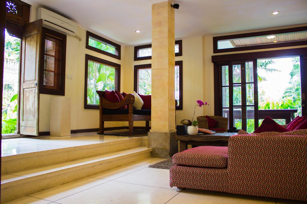 Villa Arwana Estate