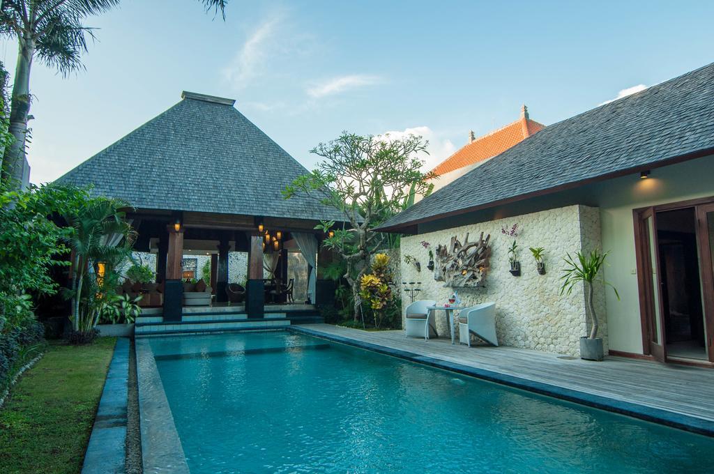 Arwana Estate Villa *