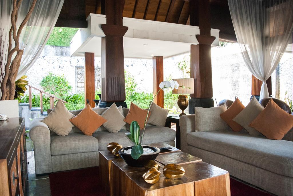 Villa Arwana Estate