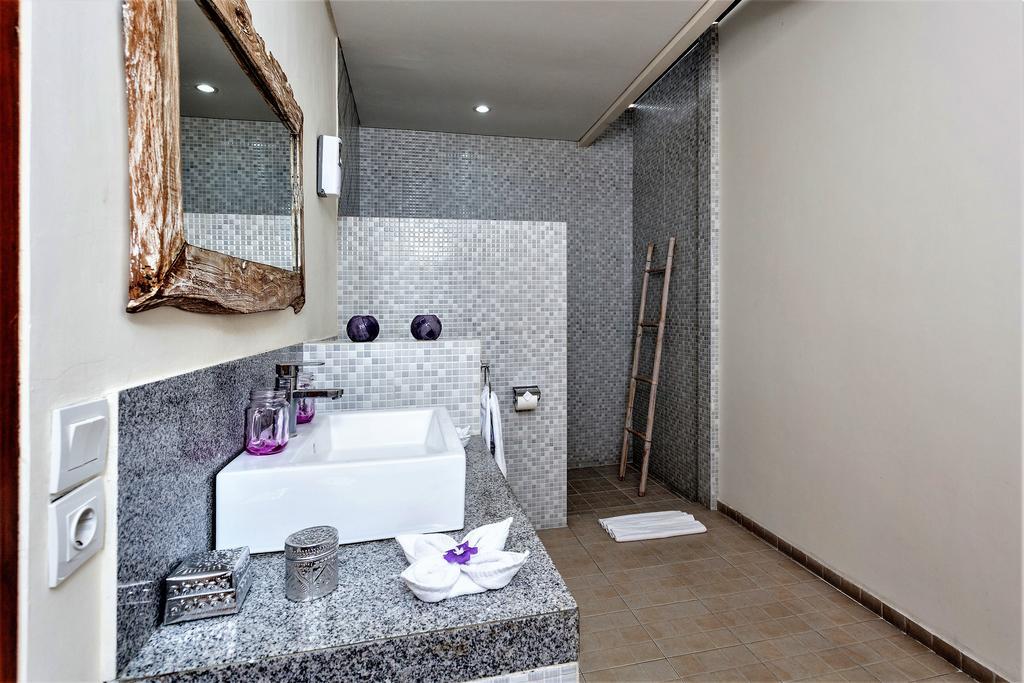 Rumah Indah Villa *