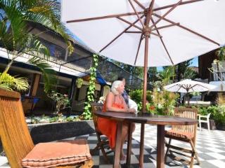 Khách sạn Bali Reski Seminyak (Bali)
