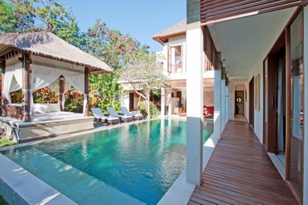 Arwana Estate Seminyak (Bali)