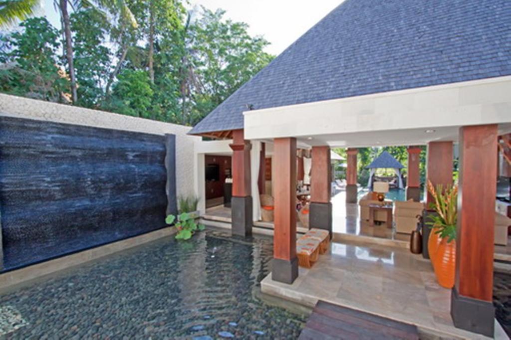 Arwana Estate Villa *