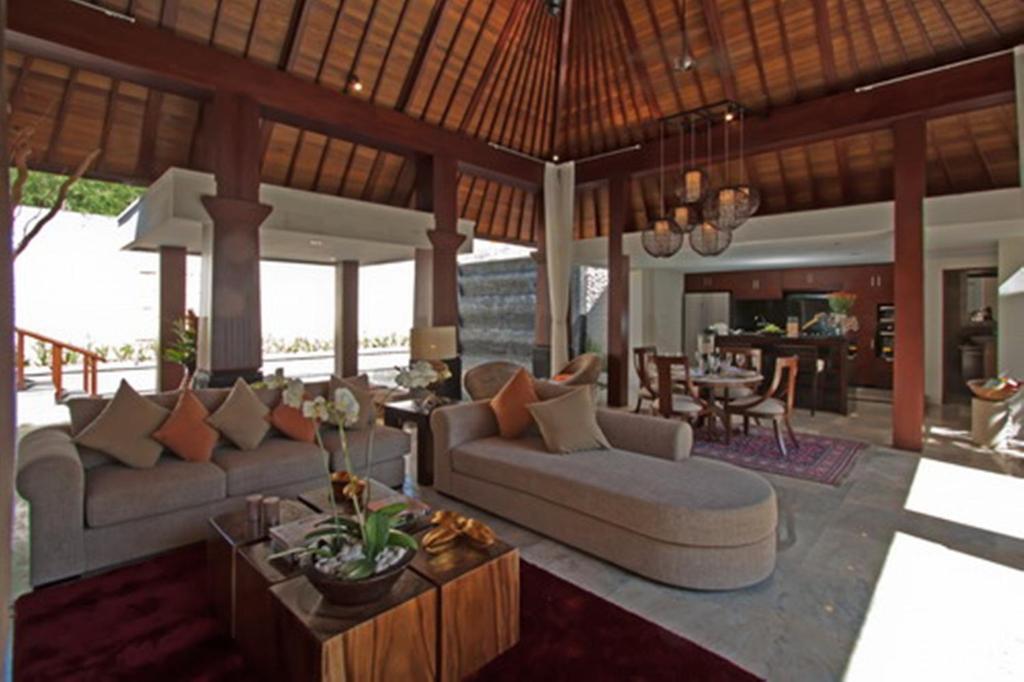 Arwana Estate Seminyak (Bali)