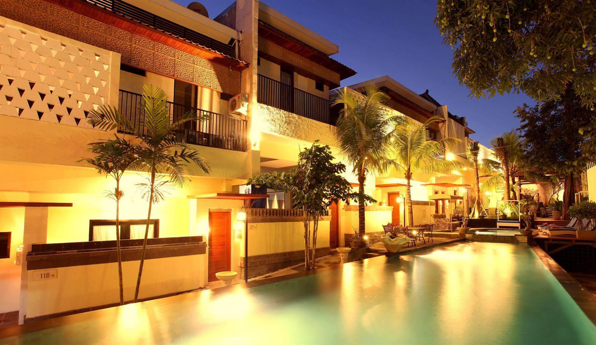 Marbella Pool