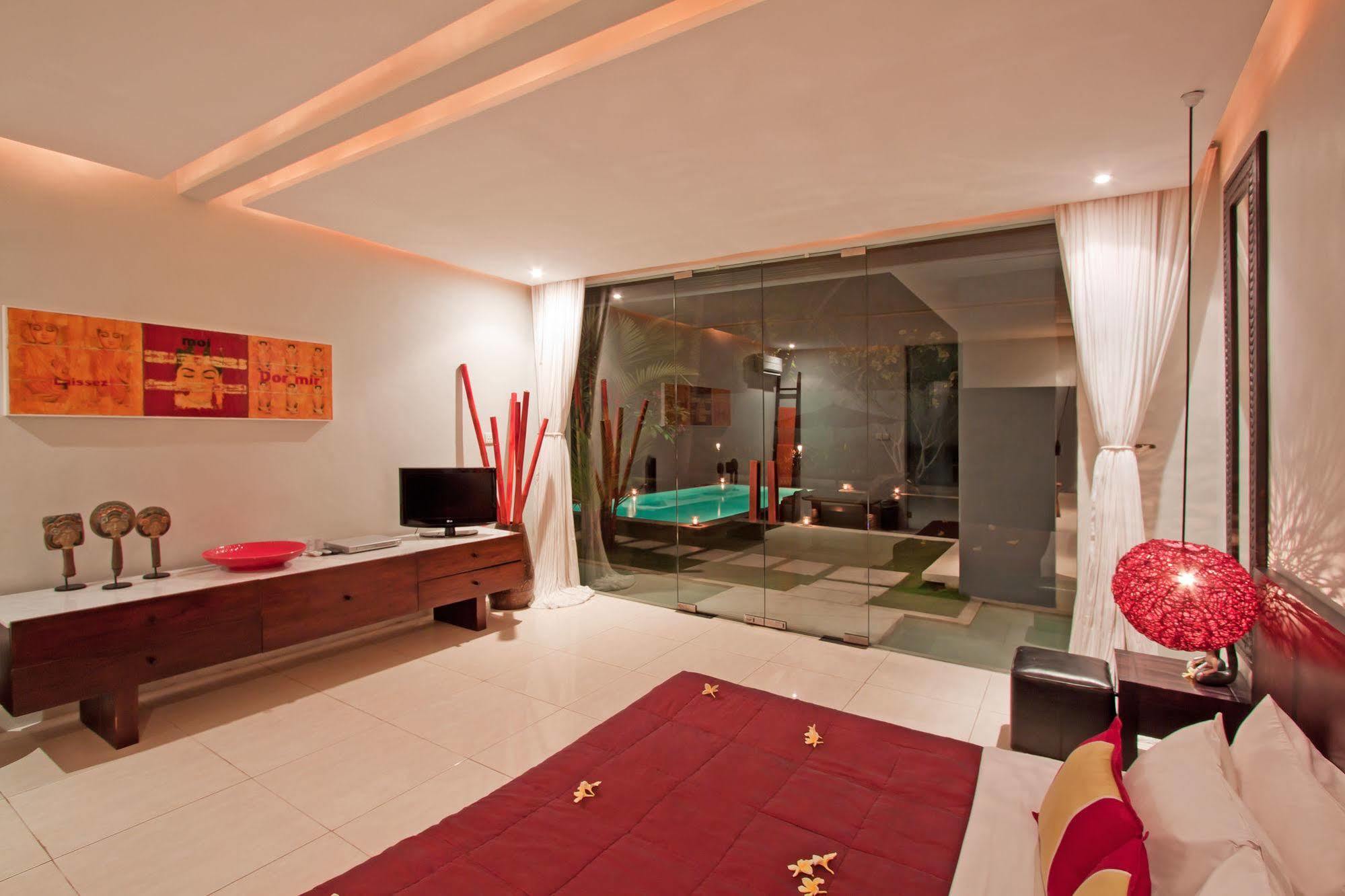 Kembali Villa *