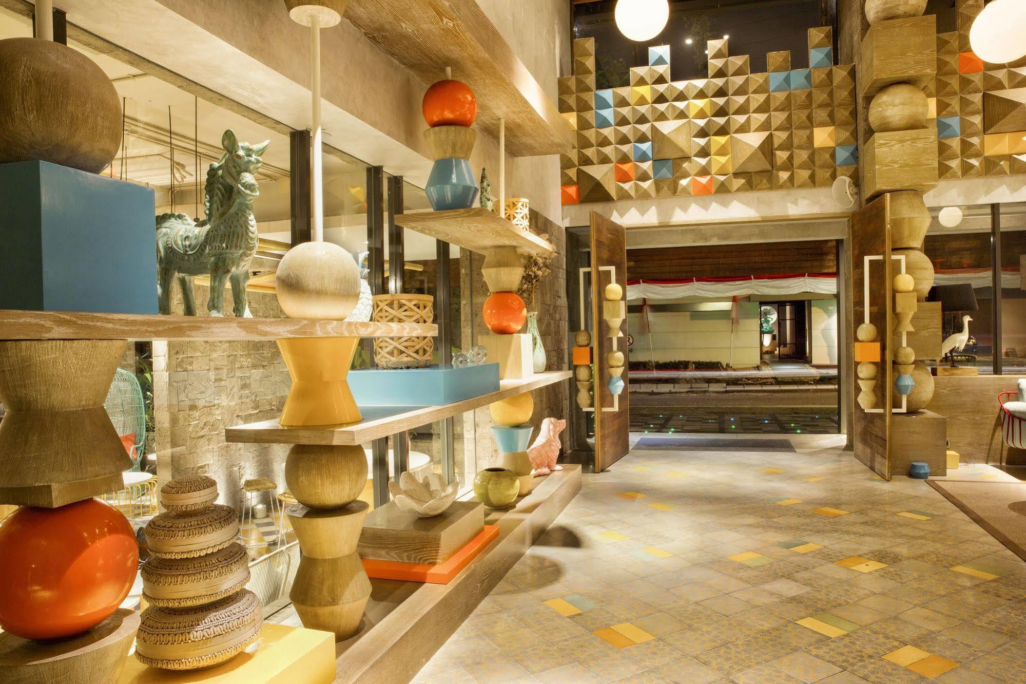 Tijili Hotel Seminyak 4*