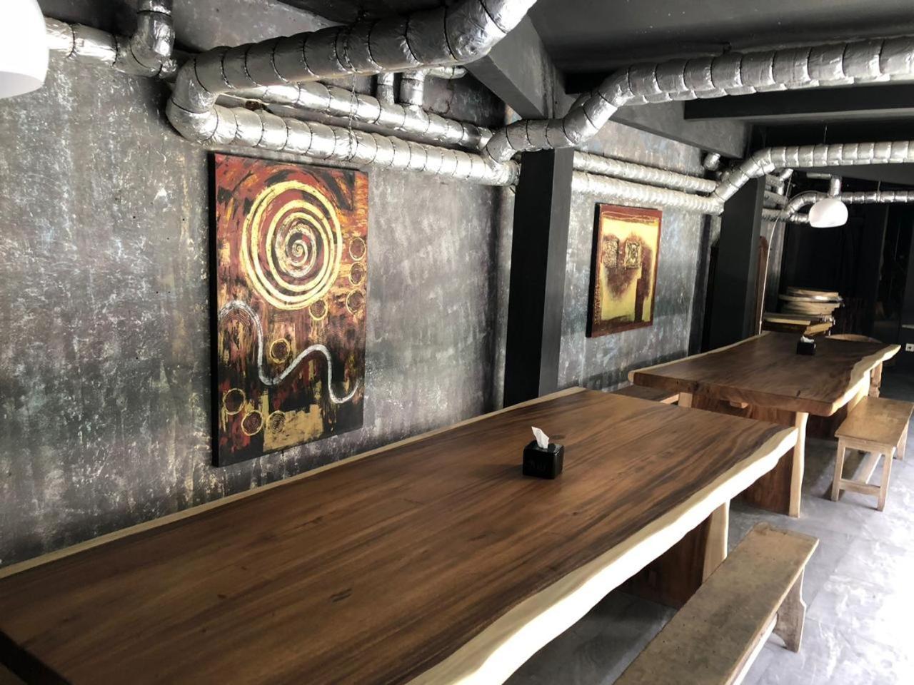 M Box Seminyak (Bali)
