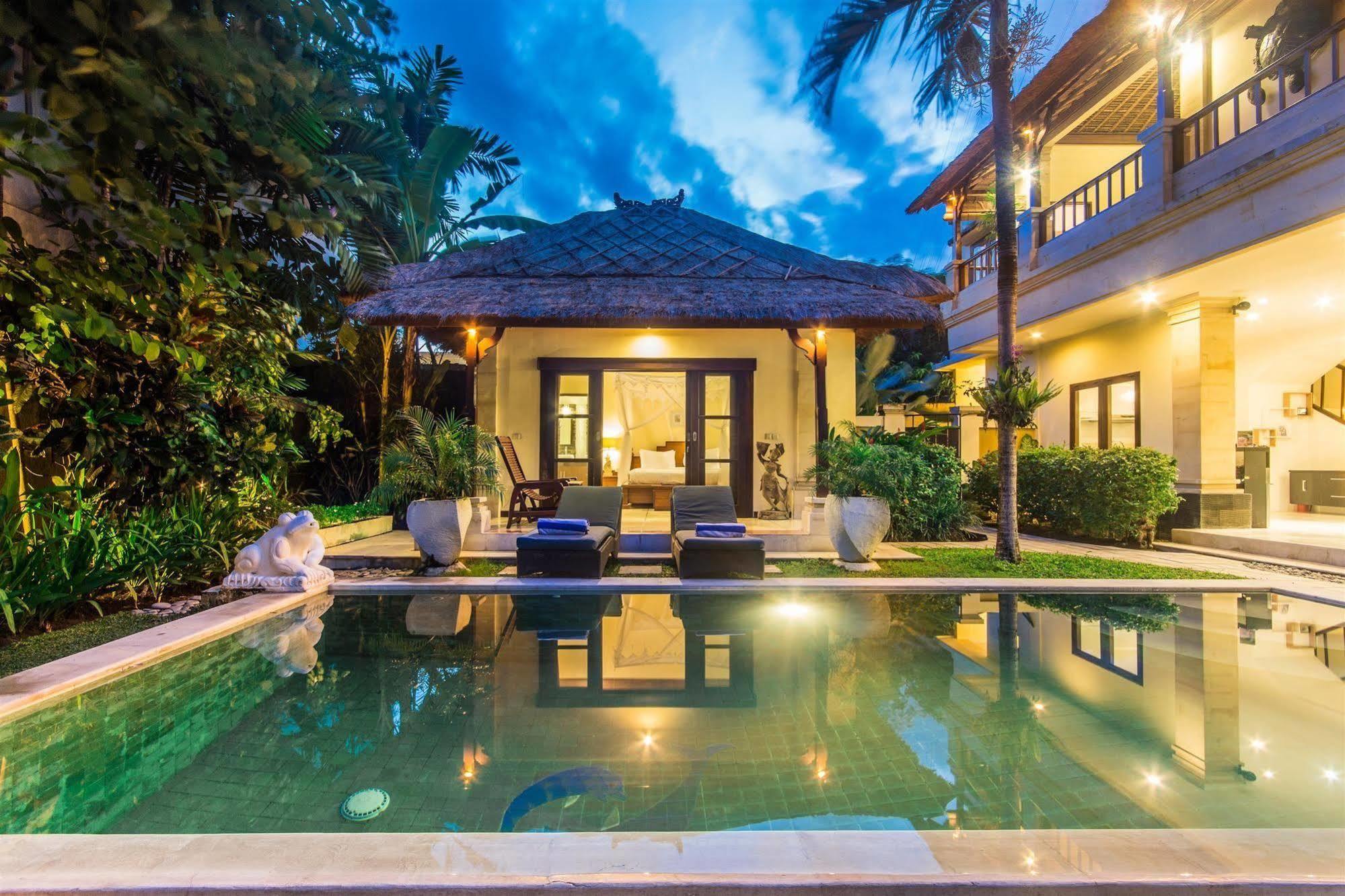 Krisna * Seminyak (Bali)