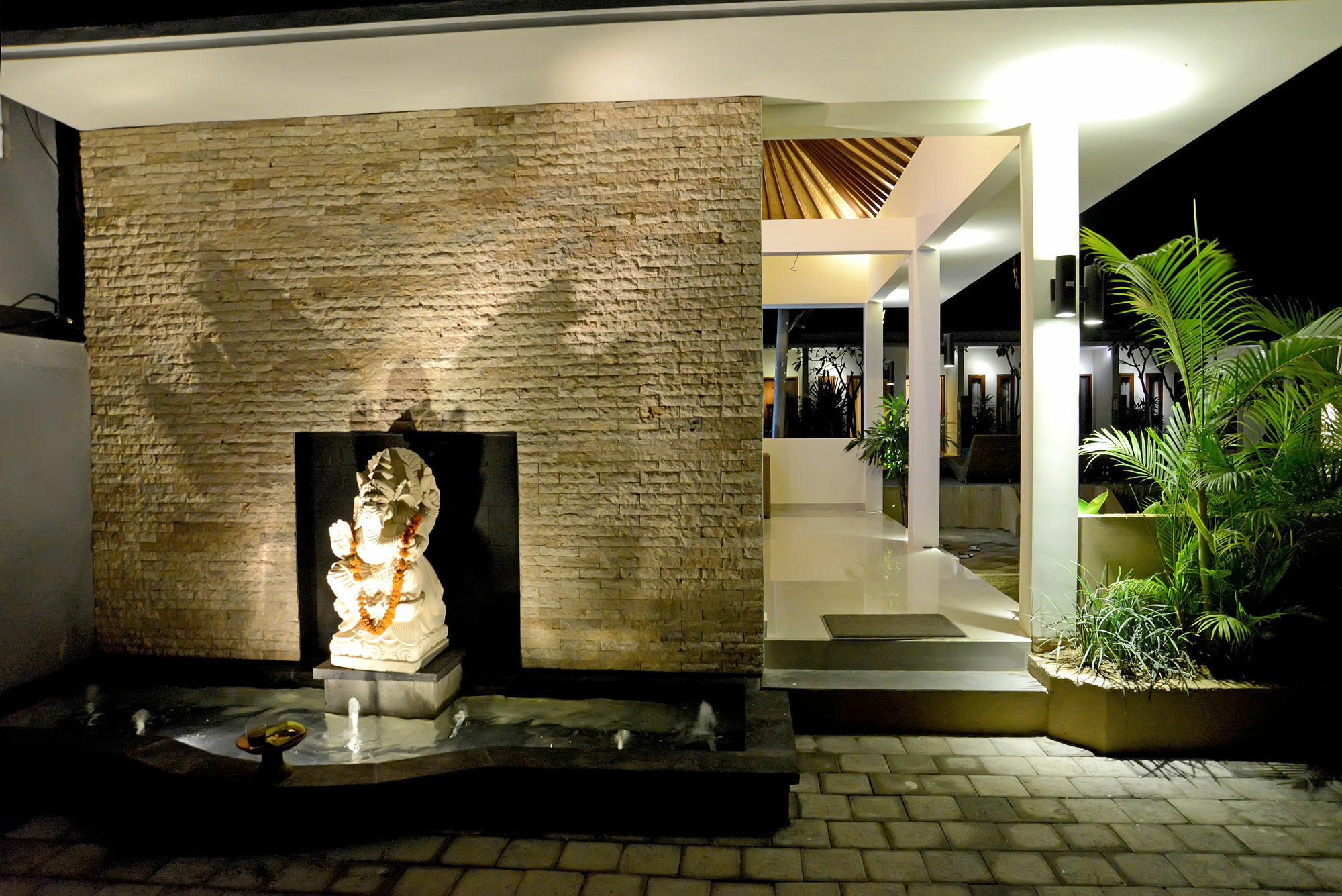 Aw Aparthotel Seminyak (Bali)