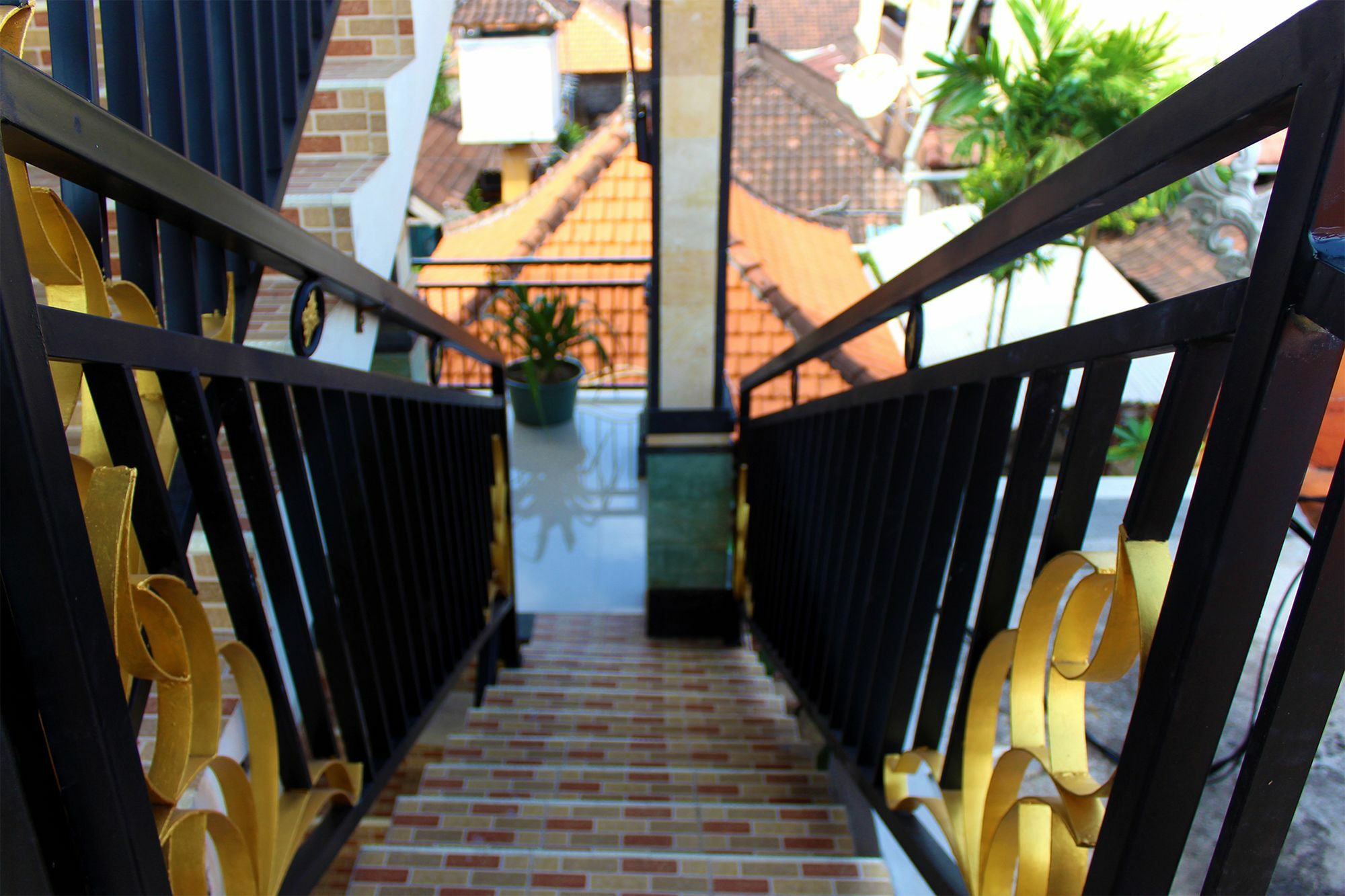 Cr Tris Guest house Seminyak (Bali)