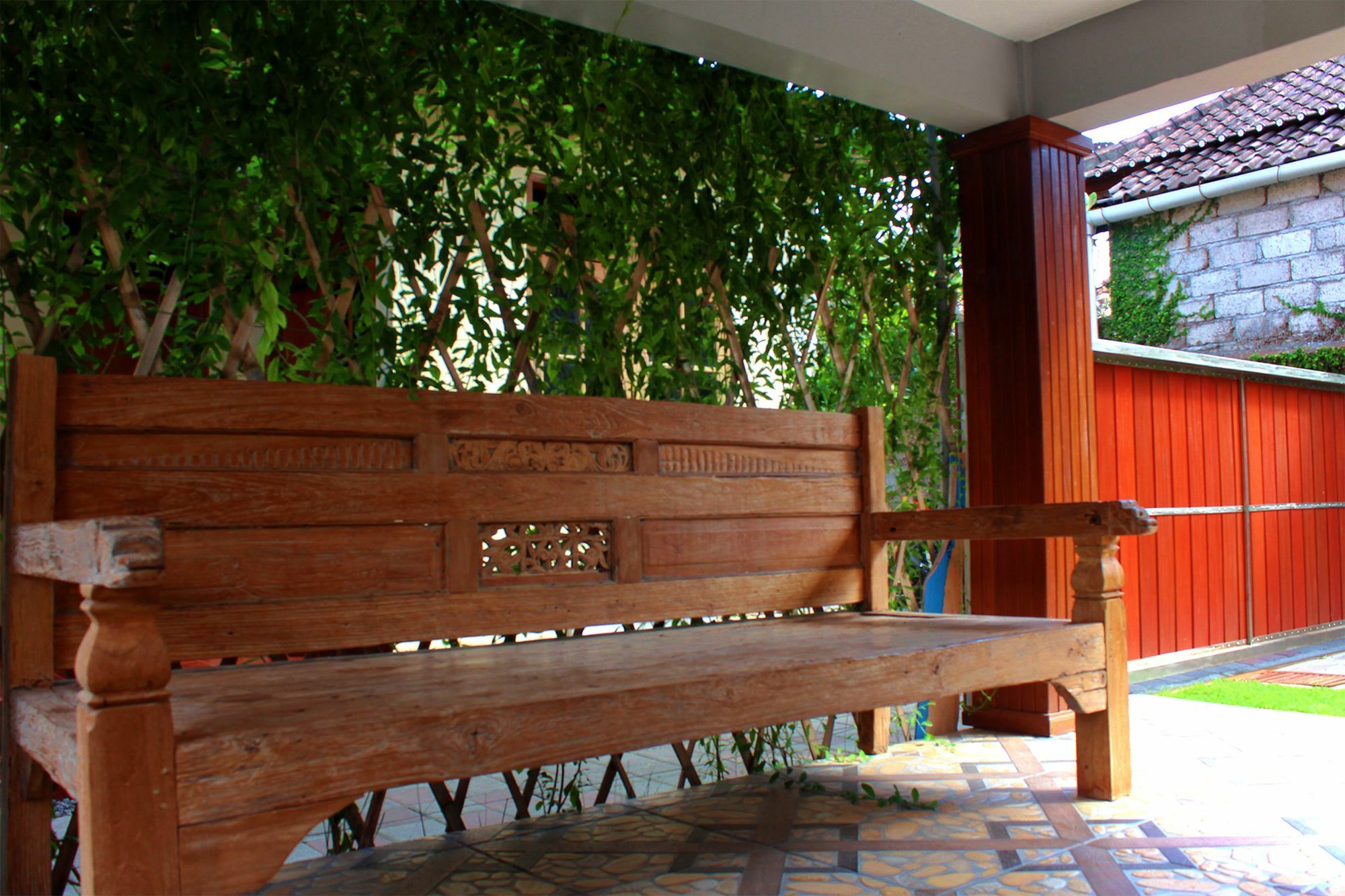 Cr Tris Guest house 2*
