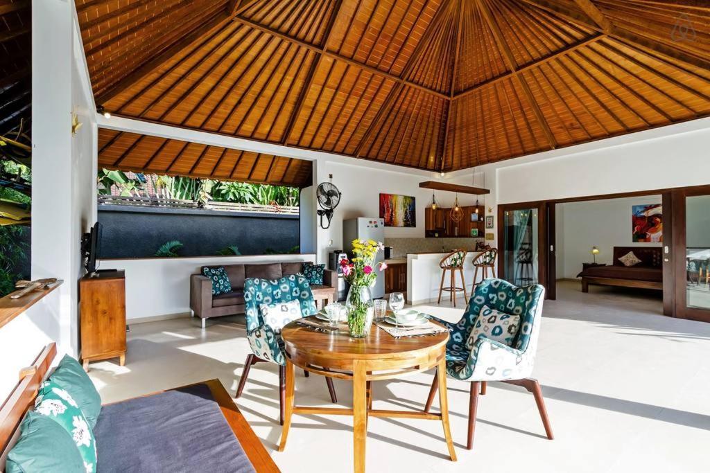 Awesome 1br In The Heart Of Villa Seminyak (Bali)