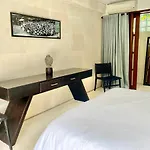 Villa Emma | Heart Of Seminyak | 350M Beach