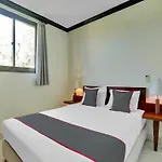 Collection O 90808 Kubu Carik Seminyak