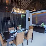 Lakshmi Luxury Villas, Walk To The Beach And Seminyak Shopping