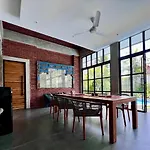 Rumah Hadeka Petitenget