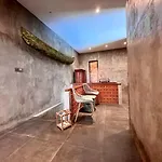 Rumah Hadeka Petitenget