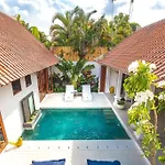 Villa Sintra - 2 Bedroom Luxury In Tranquil Location, Walk To Beach