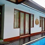 Villa Travis