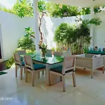 Villa Sari