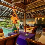 Villa Gambar