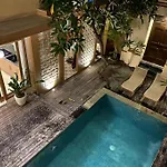 Cozy 3 Bedroom Villa In Seminyak