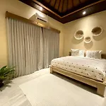 Cozy 3 Bedroom Villa In Seminyak