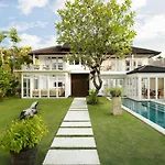 Villa Swarna By Nakula