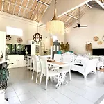 Orchid Villa Seminyak