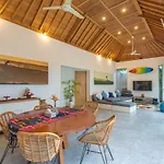 Villa Becca 4 Bedroom At Seminyak Near To The Beach
