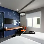 Berry Biz Hotel Sunset Road