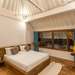 2 Bdr Villa, Walking Distance To Seminyak Beach.