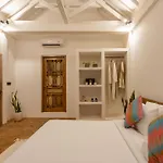 2 Bdr Villa, Walking Distance To Seminyak Beach.
