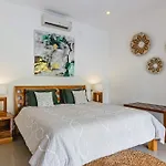 Adorable 1Br Villas In The Herat Of Seminyak