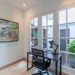 Mosan House - Unique Art-Filled Gem In Perfect Location A Short Walk From The Beach Or Seminyak Square Including Ac Office For Remote Working